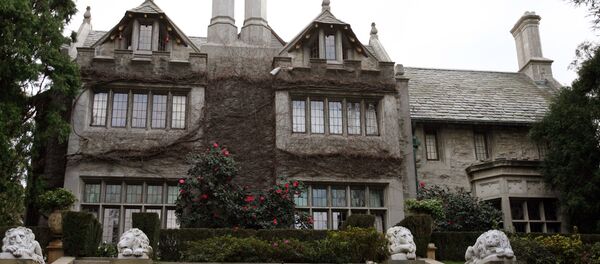 Playboy Magazine publisher Hugh Hefner's property, the Playboy Mansion, is pictured 11 January 2007 in Beverly Hills. - Sputnik International