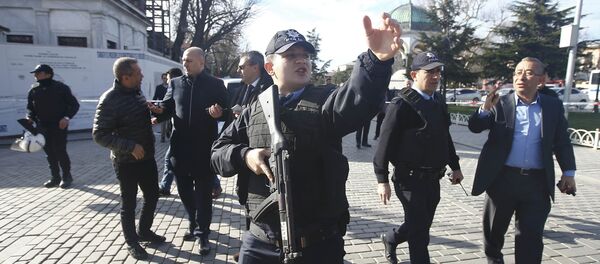 Police secure the area after an explosion in central Istanbul, Turkey January 12, 2016 - Sputnik International