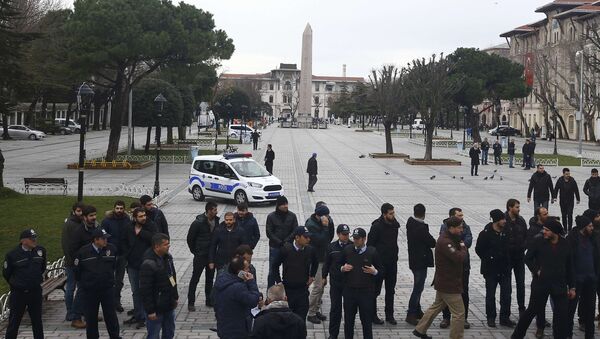 Police and security services secure the area around the Obelisk of Theodosius at Sultanahmet square in Istanbul, Turkey - Sputnik International