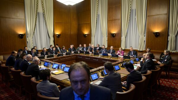 General view at the opening of a meeting between the United Nations Syria envoy Staffan de Mistura (5th L) and ambassadors from the five permanent members of the UN Security Council at the United Nations Office in Geneva - Sputnik International