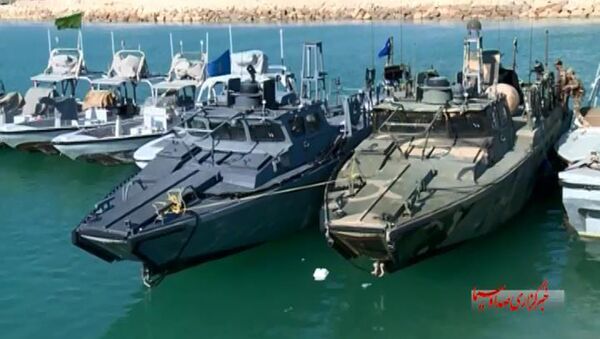 American Navy boats in custody of the Iranian Revolutionary Guards in the Persian Gulf. - Sputnik International