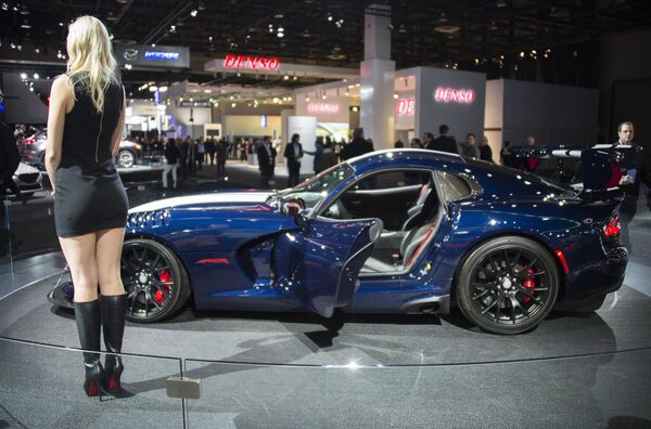 Hottest Cars and Girls on Display at the Detroit Auto Show 2016 - Sputnik International