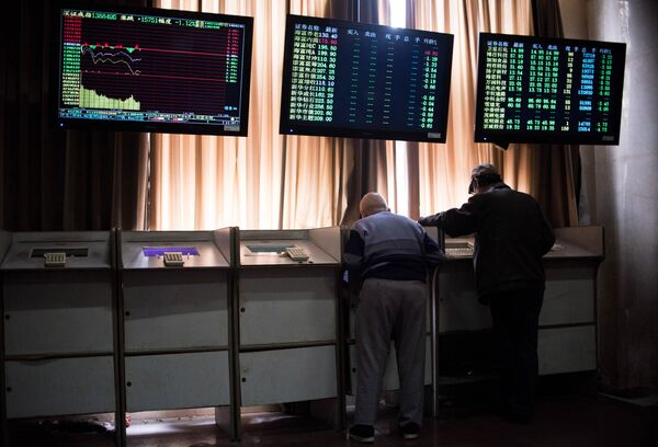 China Stocks Tumble on Spiking Sino-US Tension, Lingering Economic Uncertainty Triggered by COVID-19 - Sputnik International