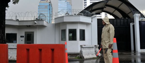 US embassy security personel stand guard in Jakarta US embassy security personel stand guard in Jakarta - Sputnik International