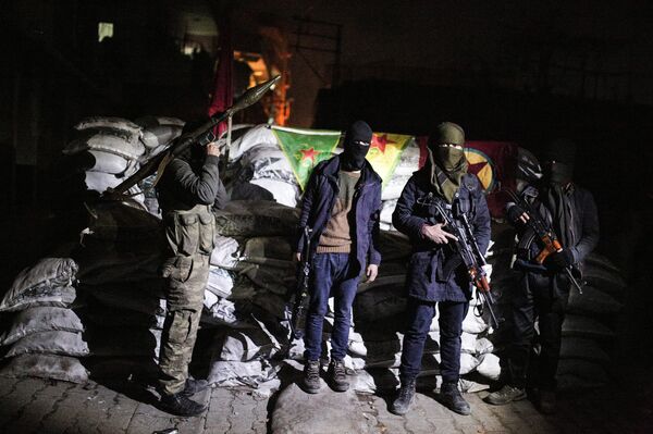 Militants of the Kurdistan Workers' Party, or PKK, stand at a barricade in Sirnak, Turkey. (File) - Sputnik International