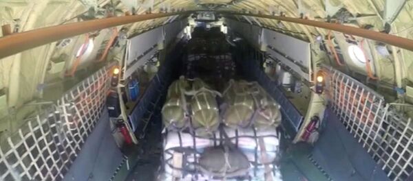 Humanitarian cargo dropped in Deir ez-Zor with the help of Russian parachute systems - Sputnik International