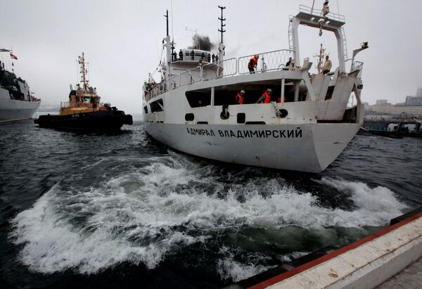The Admiral Vladimirsky research vessel moors in Vladivostok The Admiral Vladimirsky research vessel moors in Vladivostok - Sputnik International