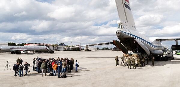 Foreign journalists at the Hmeymim airbase in Syria - Sputnik International