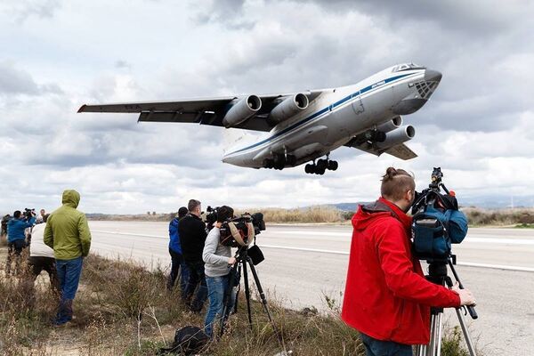 Foreign journalists at the Hmeymim airbase in Syria Foreign journalists at the Hmeymim airbase in Syria - Sputnik International