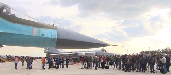 Syria: International journalists gain glimpse of daily life at Hmeymim airbase - Sputnik International