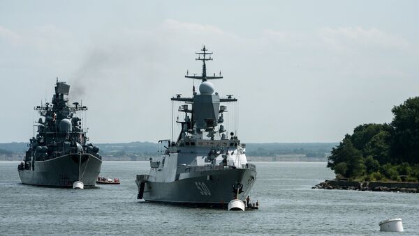 The corvette Steregushchy, (project 20380), right , and the destroyer Nastoichivy in Baltiysk, Kaliningrad region. - Sputnik International