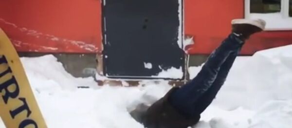 Swimming in the snow in Vladivostok Swimming in the snow in Vladivostok - Sputnik International