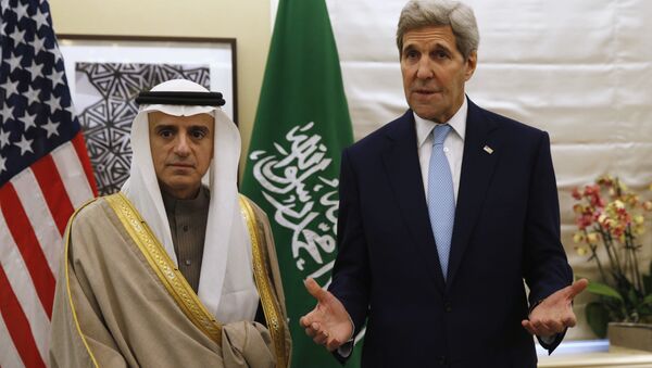 US Secretary of State John Kerry, right, speaks during his meeting with Saudi Arabia's Foreign Minister, Adel al-Jubeir. - Sputnik International