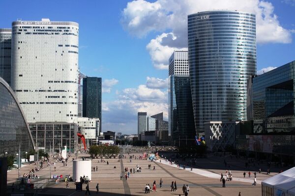 La Defense, the major business district in Paris, France. La Defense, the major business district in Paris, France. - Sputnik International