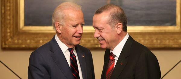 US Vice President Joe Biden, left, and Turkish President Recep Tayyip Erdogan. US Vice President Joe Biden, left, and Turkish President Recep Tayyip Erdogan. - Sputnik International