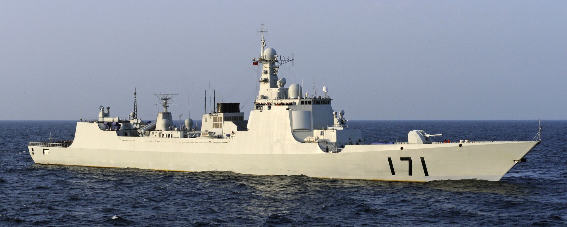 Chinese navy warship, the DDG-171 Haikou destroyer, patrols the waters of the Gulf of Aden (file photo) - Sputnik International, 1920, 01.05.2020