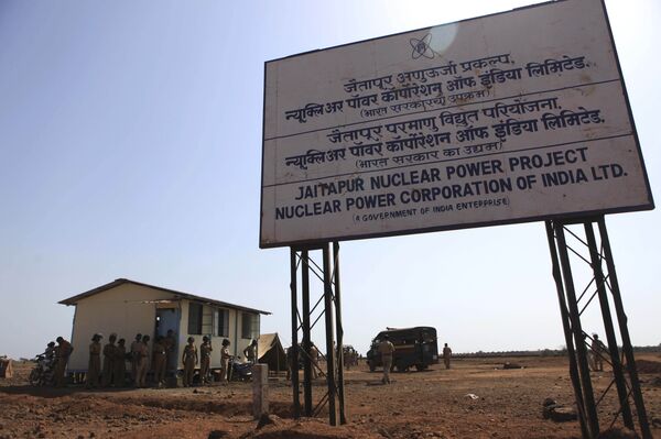 Indian police officers guard the site of the proposed Jaitapur Nuclear Power Project in Jaitapur in the western state of Maharashtra, India, Wednesday, April 20, 2011 Indian police officers guard the site of the proposed Jaitapur Nuclear Power Project in Jaitapur in the western state of Maharashtra, India, Wednesday, April 20, 2011 - Sputnik International