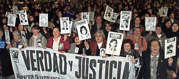 Relatives of victims of the Pinochet regime and members of human right groups (File) - Sputnik International