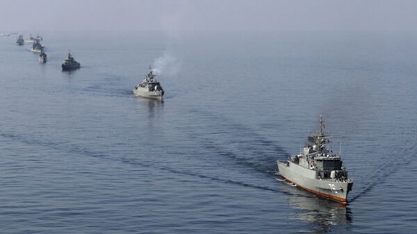 Iranian Navy boats take part in maneuvers during the Velayat-90 navy exercises in the Strait of Hormuz in southern Iran (File) - Sputnik International