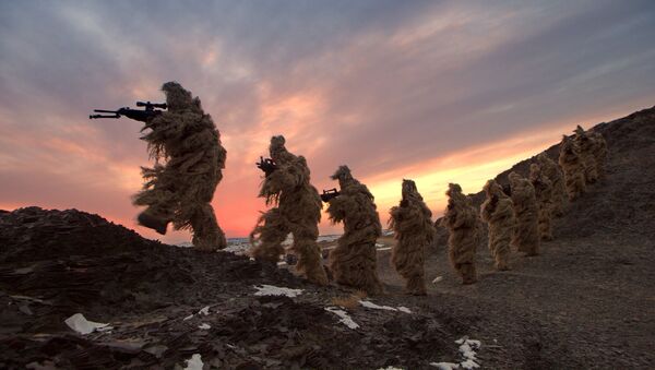 Морпехи Народно-освободительной армии Китая на учениях - Sputnik International