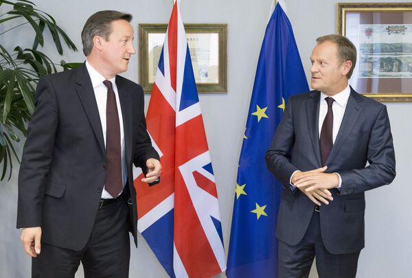 British Prime Minister David Cameron (L) is seen during a meeting with European Council President Donald Tusk in Brussels, Belgium, June 25, 2015. British Prime Minister David Cameron (L) is seen during a meeting with European Council President Donald Tusk in Brussels, Belgium, June 25, 2015. - Sputnik International