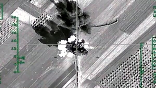 Russian warplanes destroy Daesh infrastructure in Syria - Sputnik International