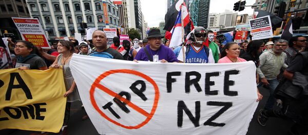 Protesters march to the venue of the Trans Pacific Partnership Agreement signing, SkyCity Conference Centre, Auckland, New Zealand, Thursday, Feb 4, 2016. - Sputnik International