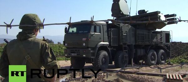 Russian Pantsir-S2 & S-400 Triumf anti-aircraft systems deployed at Hmeymim airbase. Russian Pantsir-S2 & S-400 Triumf anti-aircraft systems deployed at Hmeymim airbase. - Sputnik International