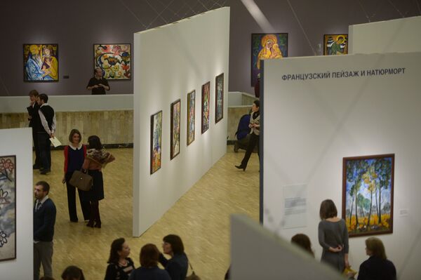 Visitors at the State Tretyakov Gallery, Moscow - Sputnik International