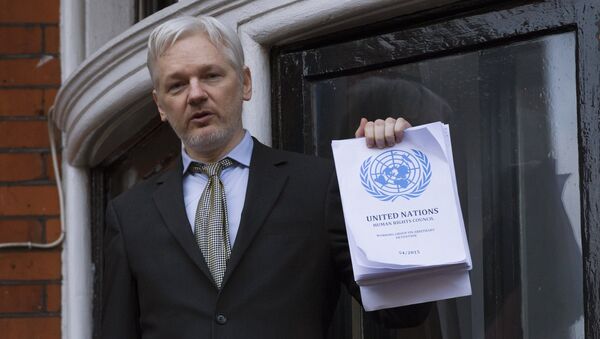 Julian Assange takes part in news conference via video link from Ecuadoran Embassy in London - Sputnik International