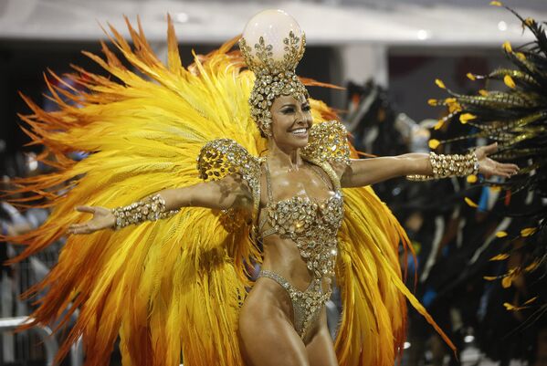 Get Ready to Sweat! Brazil Goes All Out in Carnival Extravaganza Get Ready to Sweat! Brazil Goes All Out in Carnival Extravaganza - Sputnik International