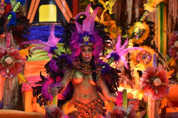 Get Ready to Sweat! Brazil Goes All Out in Carnival Extravaganza Get Ready to Sweat! Brazil Goes All Out in Carnival Extravaganza - Sputnik International