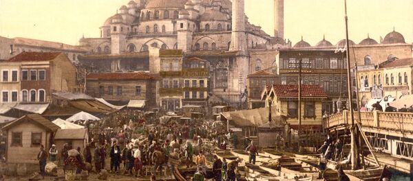 Yeni Cami and Eminonu bazaar, Constantinople - Sputnik International