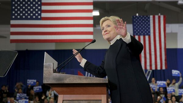 Democratic U.S. presidential candidate Hillary Clinton speaks to supporters at her 2016 New Hampshire presidential primary night rally in Hooksett, New Hampshire February 9, 2016 - Sputnik International