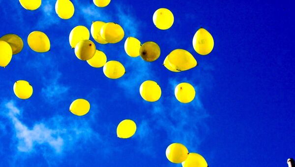 Yellow balloons - Sputnik International