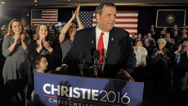 U.S. Republican presidential candidate and New Jersey Governor Chris Christie addresses the crowd at his primary election night party Nashua, New Hampshire, February 9, 2016 - Sputnik International