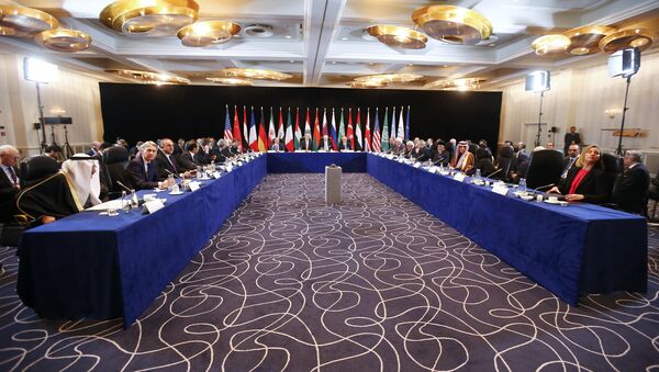 US Secretary of State John Kerry (C, 2nL), Russia's Foreign Minister Sergei Lavrov (C, L) lead the International Support Group for Syria (ISSG) meeting on February 11, 2016 in Munich southern Germany - Sputnik International