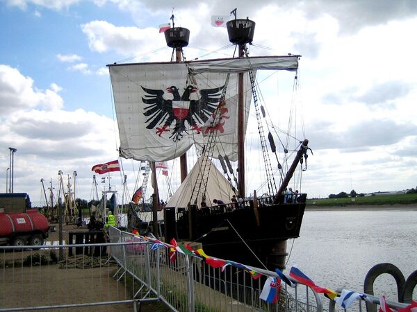 The confederation of merchants traded with each other, and established foreign trading posts — called 'Kontore' — in neighboring nations, including the British Isles. The biggest of these was the Steelyard in London, although there was considerable trade with the other British Kontore, Bishop's Lynn (now King's Lynn) and Ipswich, on the east coast of England. The confederation of merchants traded with each other, and established foreign trading posts — called 'Kontore' — in neighboring nations, including the British Isles. The biggest of these was the Steelyard in London, although there was considerable trade with the other British Kontore, Bishop's Lynn (now King's Lynn) and Ipswich, on the east coast of England. - Sputnik International