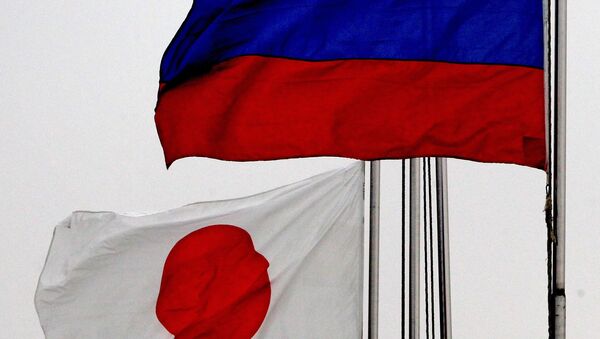 Russian and Japanese flags - Sputnik International