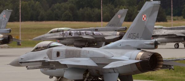 Polish F-16 fighter jets Polish F-16 fighter jets - Sputnik International