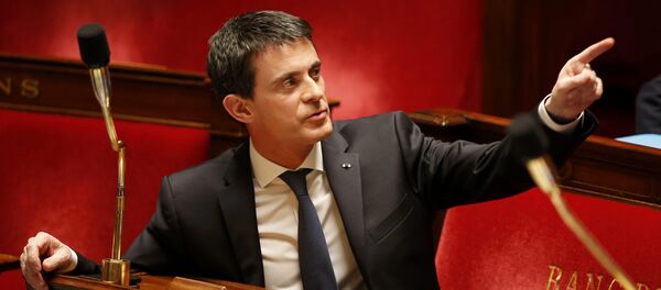 French Prime Minister Manuel Valls gestures before a vote on a constitutional reform bill that addresses the nationality question and would also make it easier to decree a state of emergency, at the National Assembly in Paris, France, February 10, 201 French Prime Minister Manuel Valls gestures before a vote on a constitutional reform bill that addresses the nationality question and would also make it easier to decree a state of emergency, at the National Assembly in Paris, France, February 10, 201 - Sputnik International