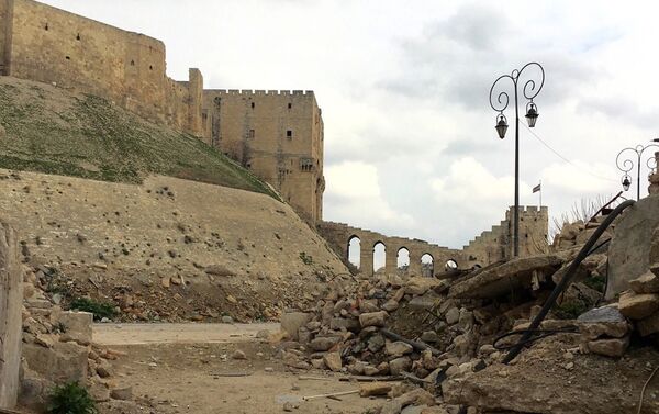 The Citadel, a formidable fortress built on the high hill in the heart of Aleppo, joined the UNESCO World Heritage site list in 1986. - Sputnik International