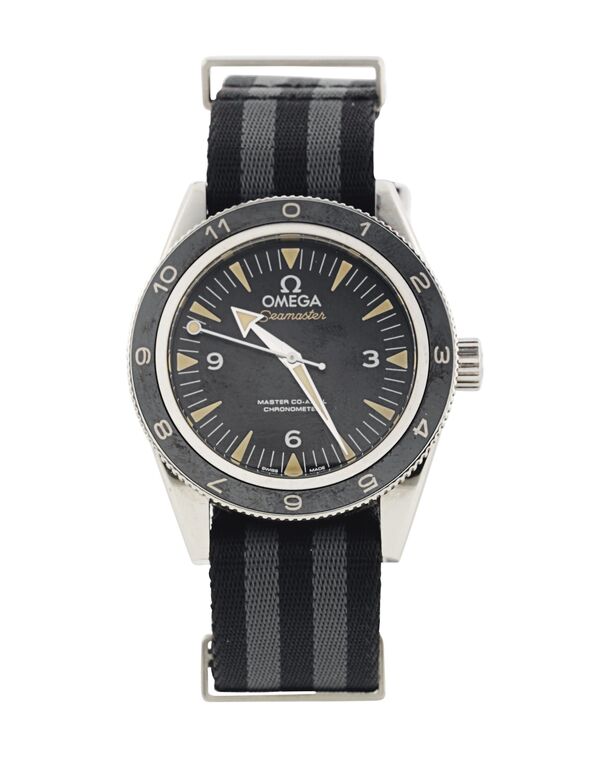 Prototype one of eight Omega Seamaster 300 wristwatches, worn by Daniel Craig as James Bond. - Sputnik International