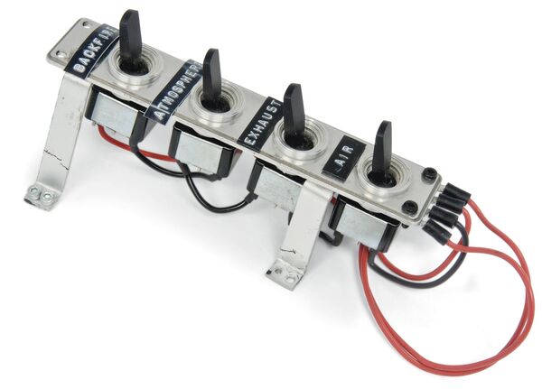 Q's branch DB10 gadget switches. - Sputnik International