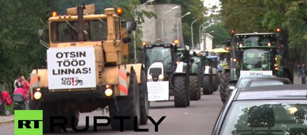 Farmers stage a rally in the Estonian capital Tallinn to protest the EU's anti-Russian sanctions Farmers stage a rally in the Estonian capital Tallinn to protest the EU's anti-Russian sanctions - Sputnik International