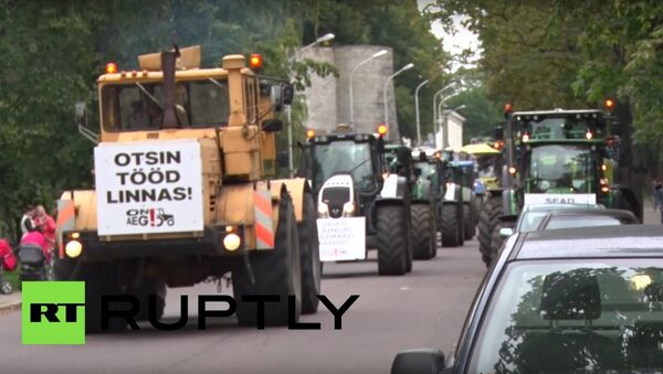 Farmers stage a rally in the Estonian capital Tallinn to protest the EU's anti-Russian sanctions - Sputnik International
