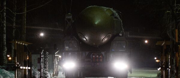 A road-mobile Topol missile system A road-mobile Topol missile system - Sputnik International