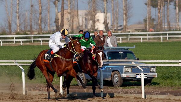 Horse Racing Season Off to a Start in Iran - Sputnik International