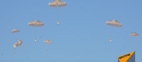 Russian Paratroopers, Vehicles Take Part in Massive Military Drills Russian Paratroopers, Vehicles Take Part in Massive Military Drills - Sputnik International
