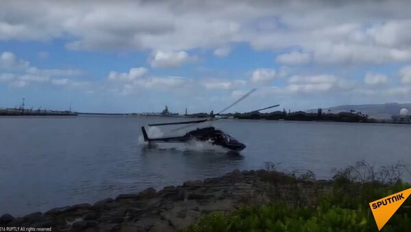 Civilian Helicopter Crashes at Pearl Harbor - Sputnik International